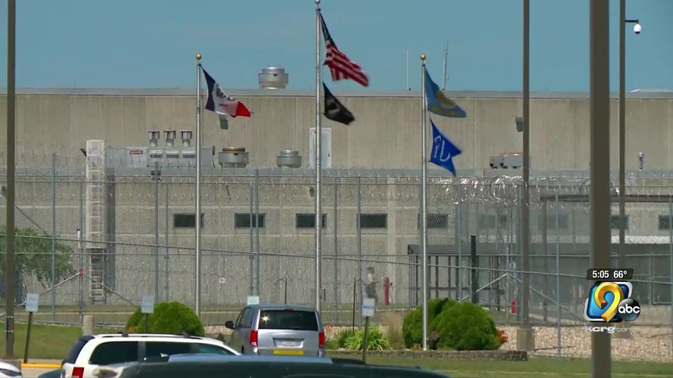 Inmate describes conditions at Fort Dodge prison