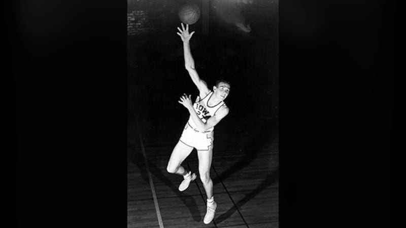 Former University of Iowa All-American Chuck Darling passed away at the age of 91 in Colorado.
